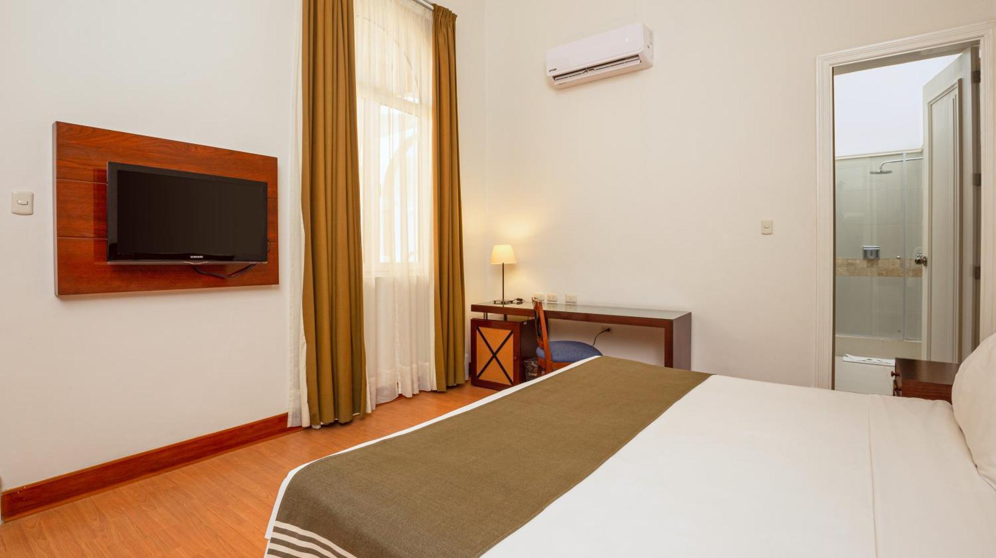 Lp Los Portales Hotel Piura Bagian luar foto