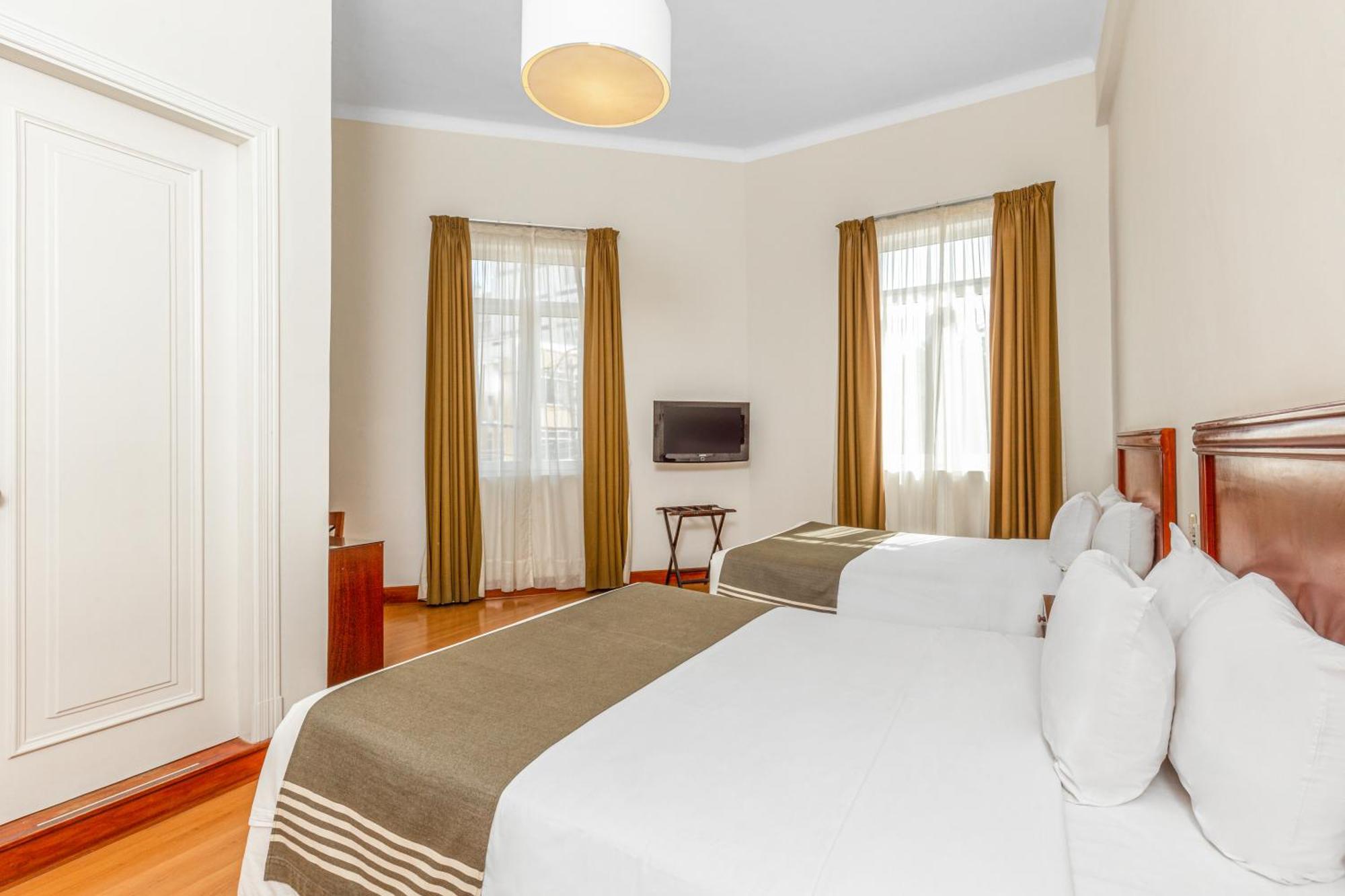 Lp Los Portales Hotel Piura Bagian luar foto
