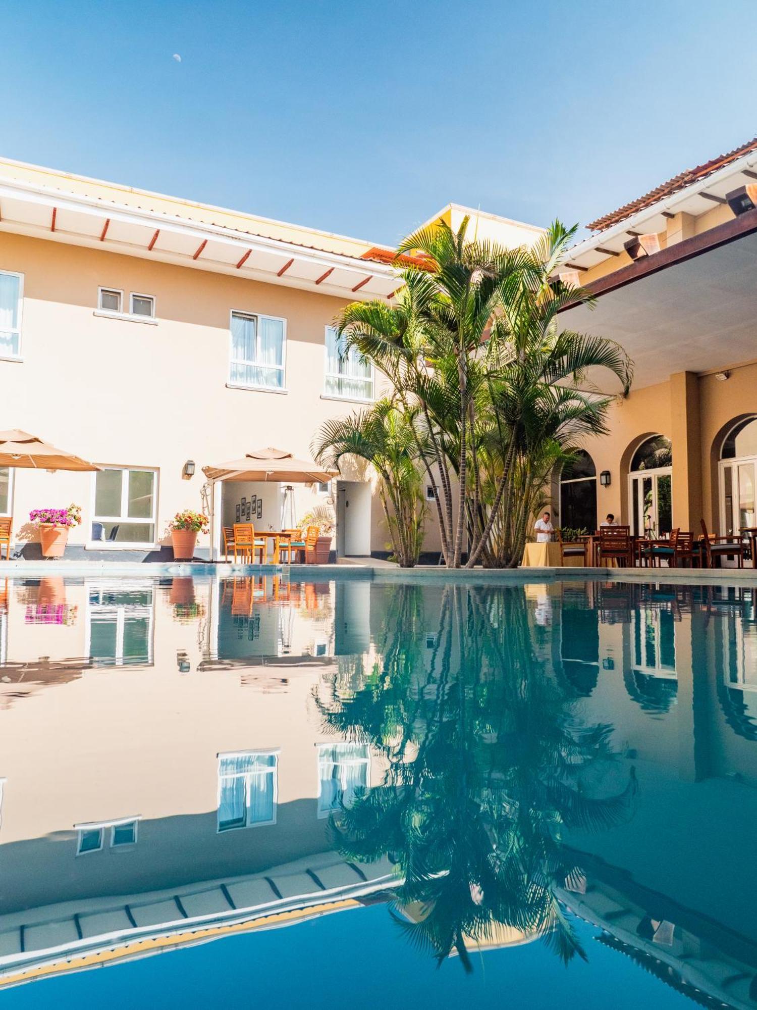 Lp Los Portales Hotel Piura Bagian luar foto