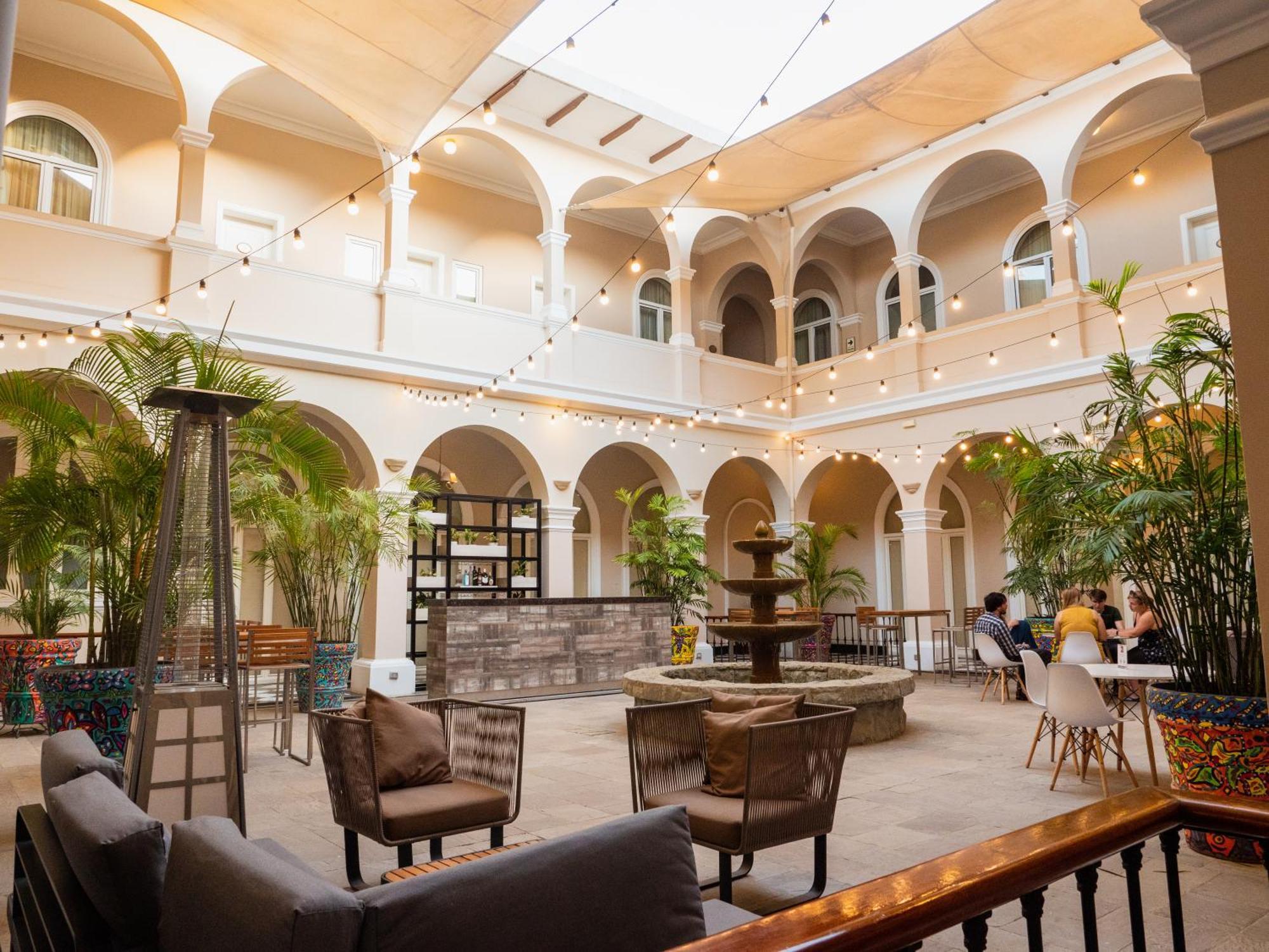 Lp Los Portales Hotel Piura Bagian luar foto