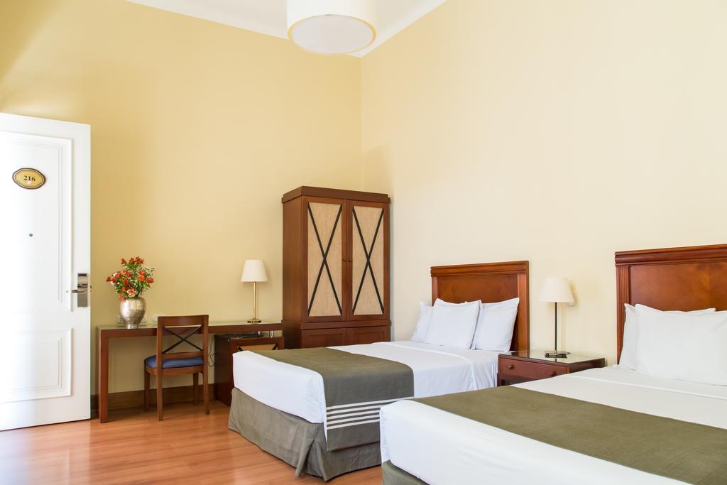 Lp Los Portales Hotel Piura Bagian luar foto