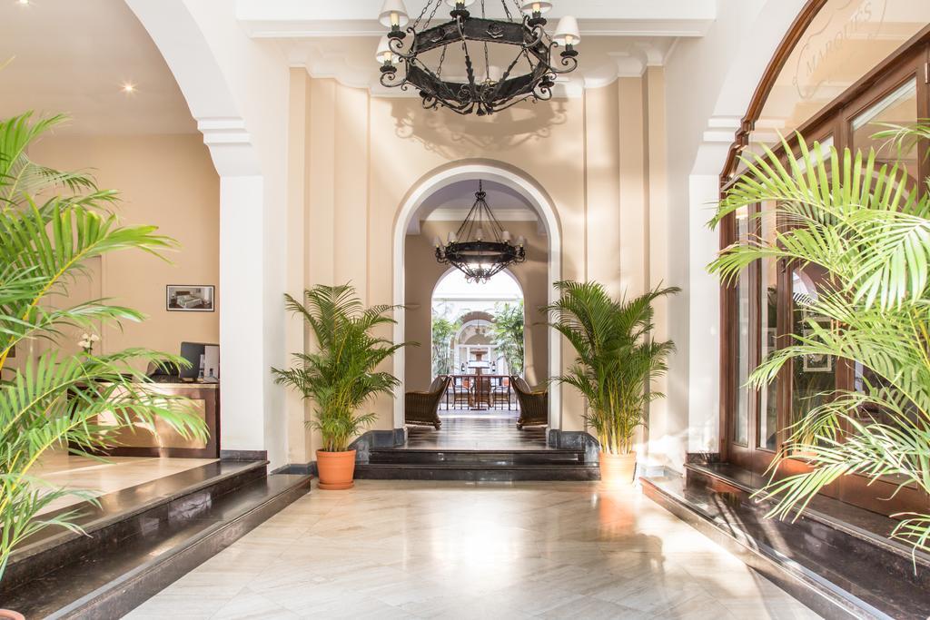 Lp Los Portales Hotel Piura Bagian luar foto